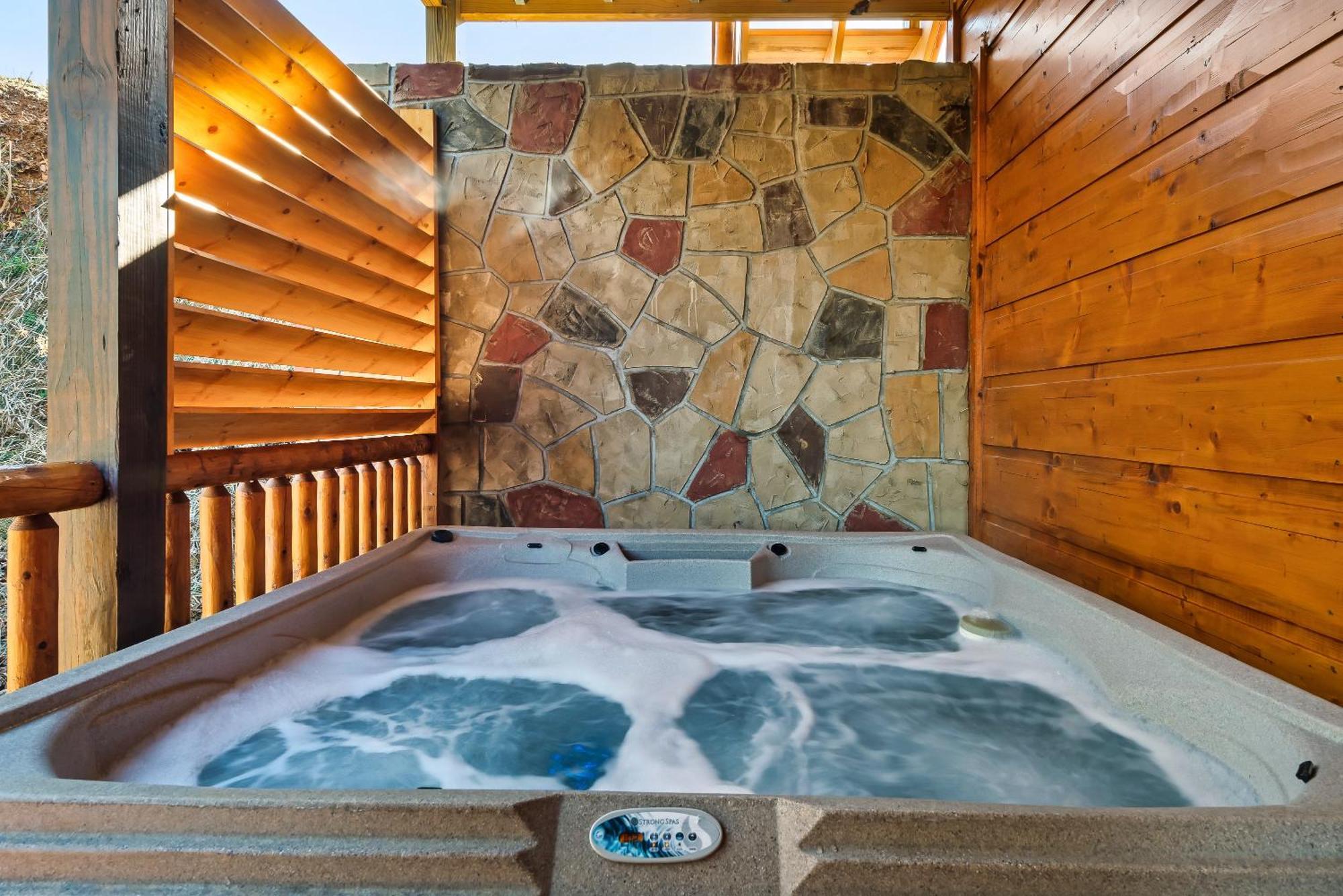 Full Equipped Cabin With A Pool And Game Room Smokies Views Gatlinburg Exterior photo