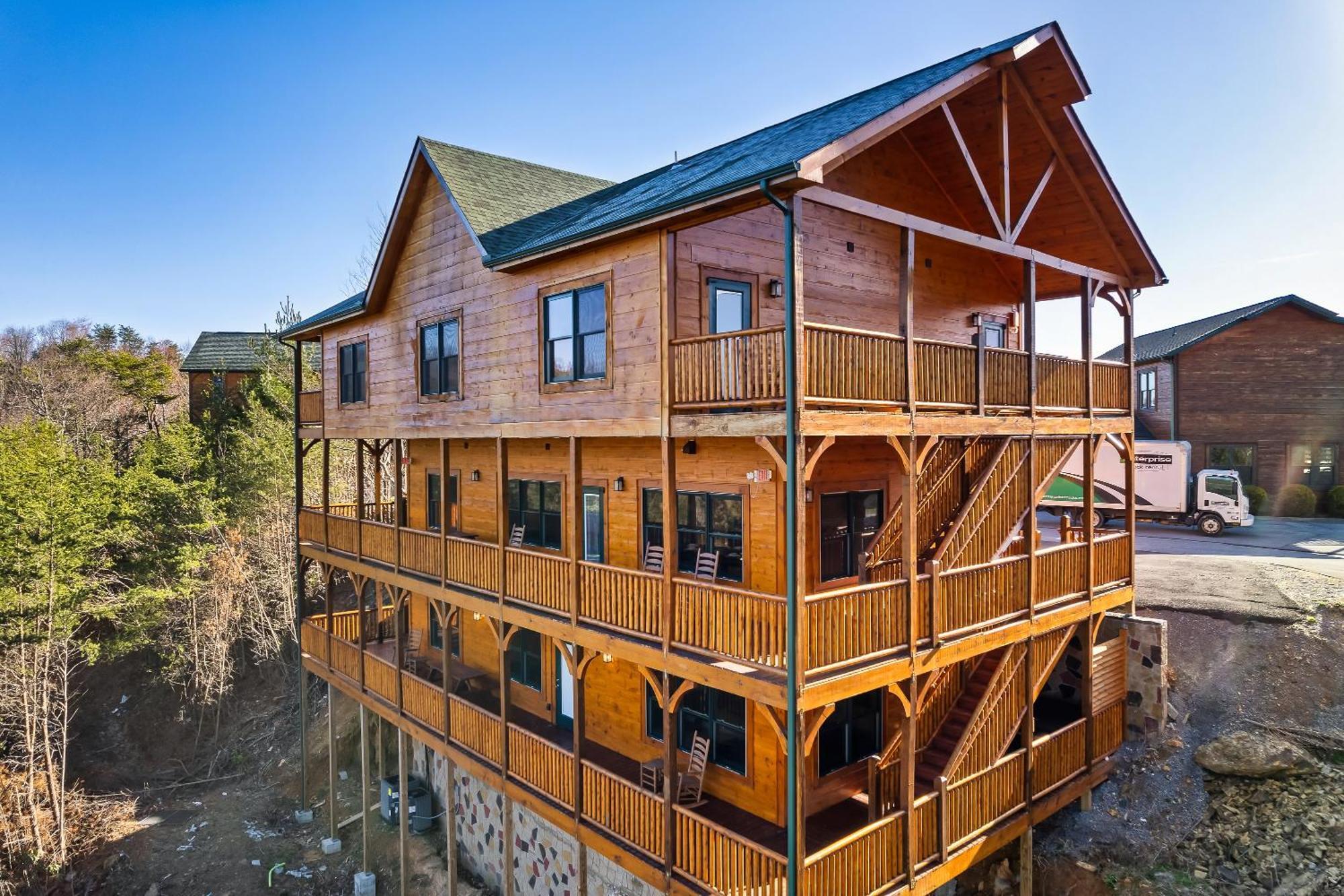 Full Equipped Cabin With A Pool And Game Room Smokies Views Gatlinburg Exterior photo
