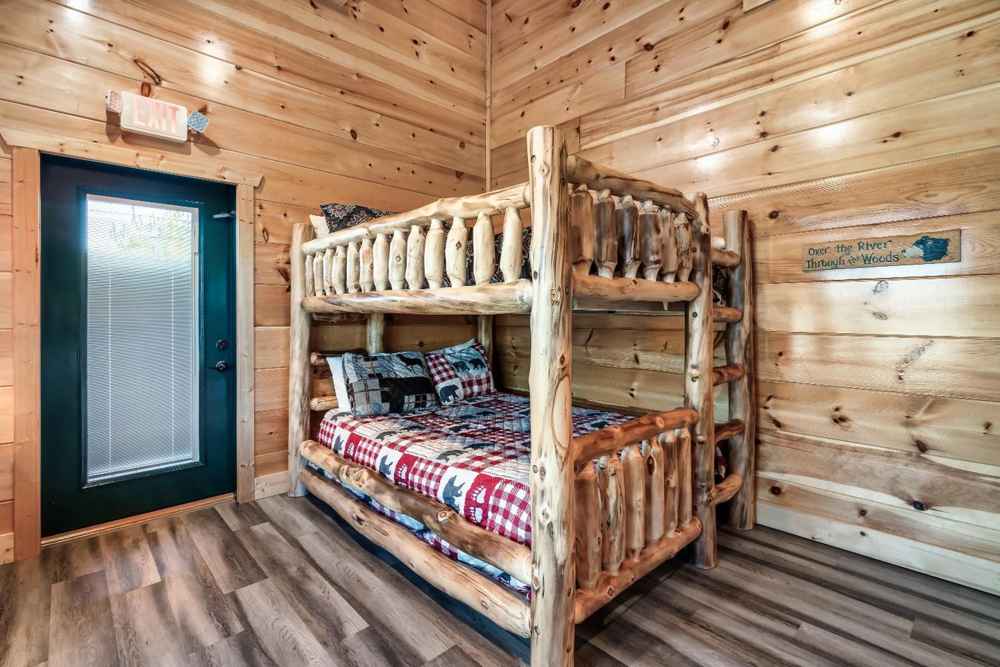 Full Equipped Cabin With A Pool And Game Room Smokies Views Gatlinburg Exterior photo