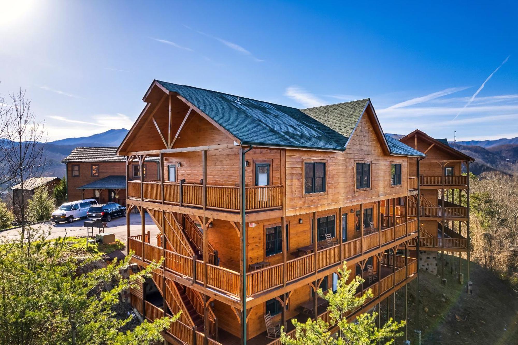 Full Equipped Cabin With A Pool And Game Room Smokies Views Gatlinburg Exterior photo
