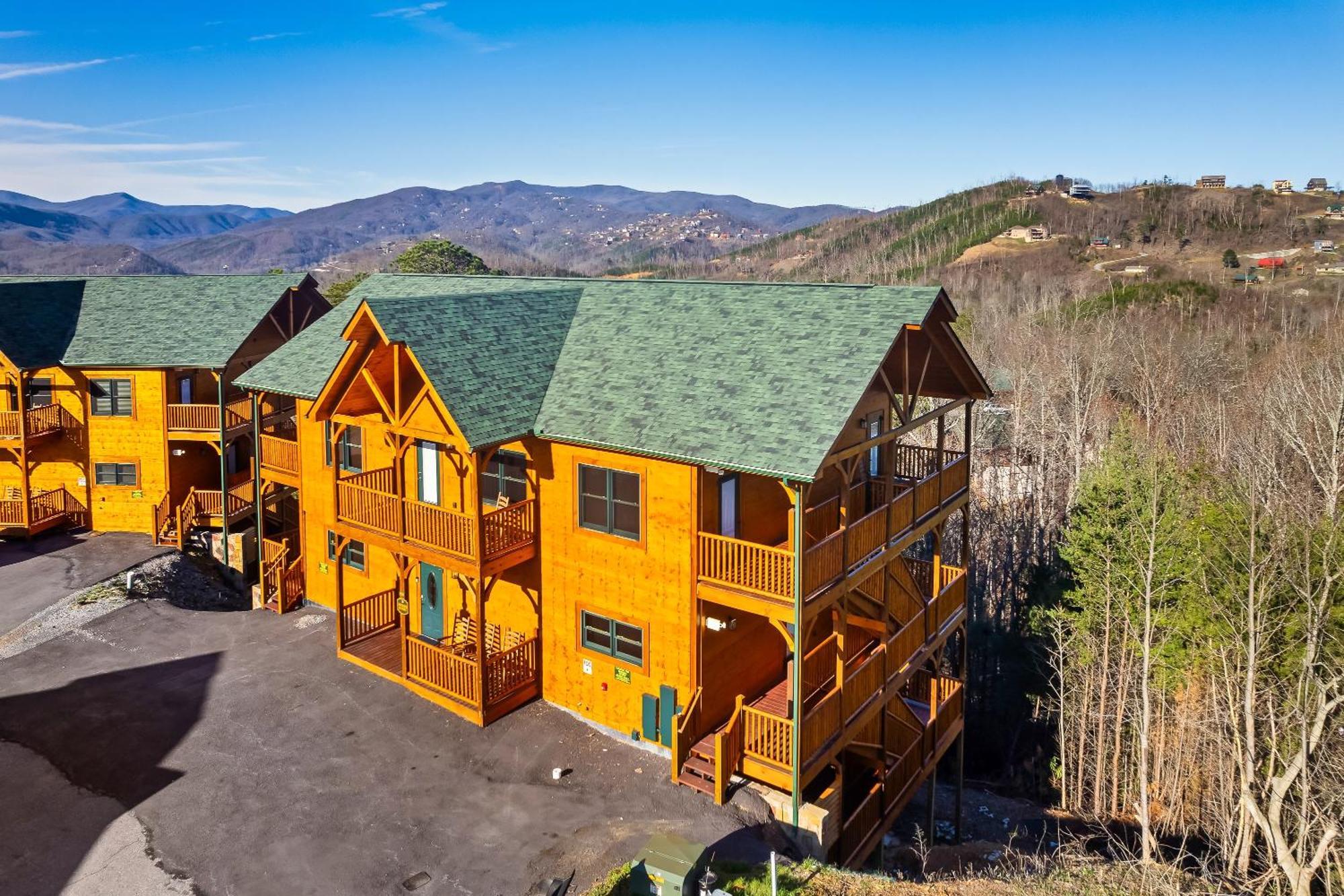 Full Equipped Cabin With A Pool And Game Room Smokies Views Gatlinburg Exterior photo