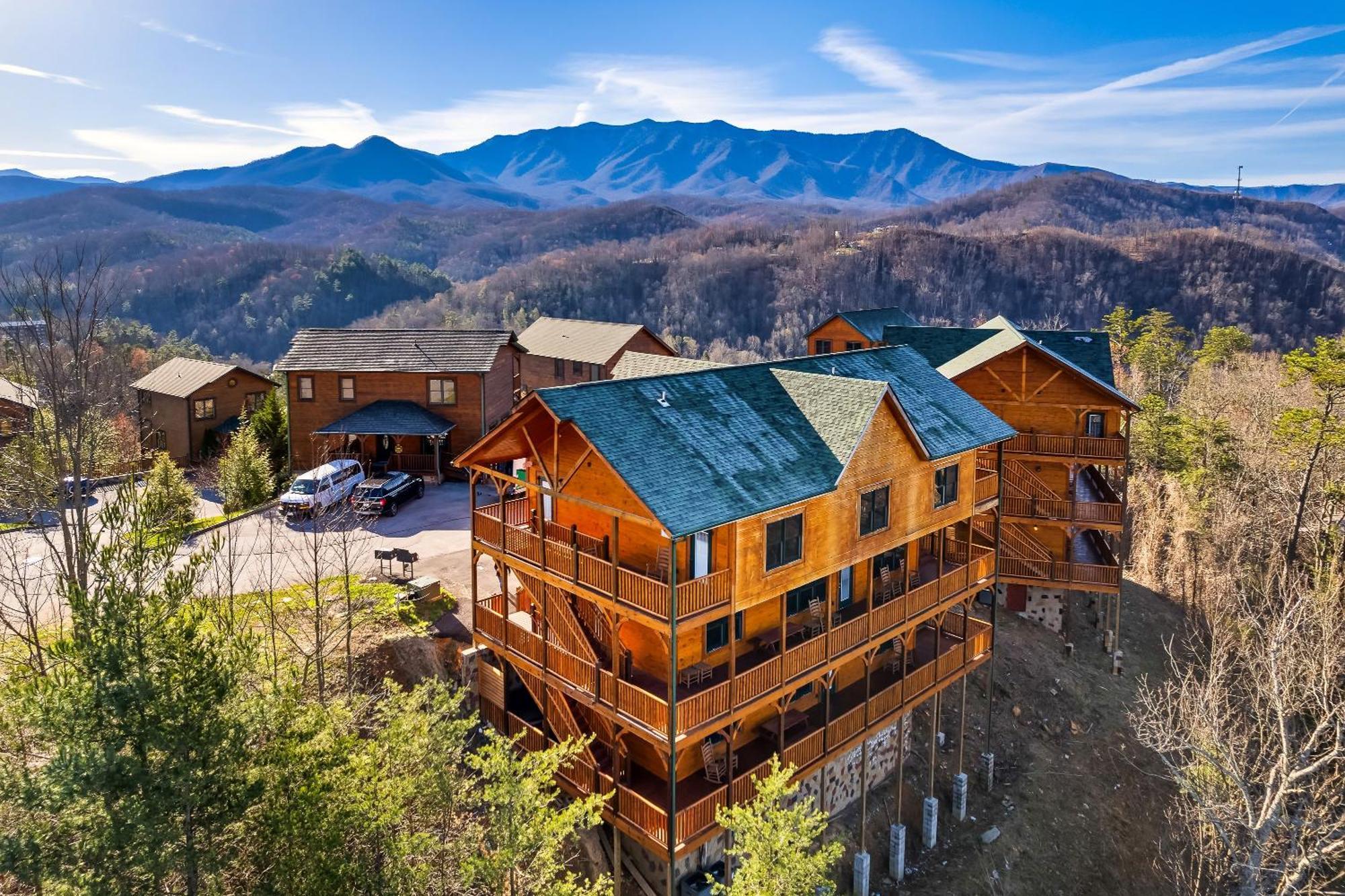 Full Equipped Cabin With A Pool And Game Room Smokies Views Gatlinburg Exterior photo